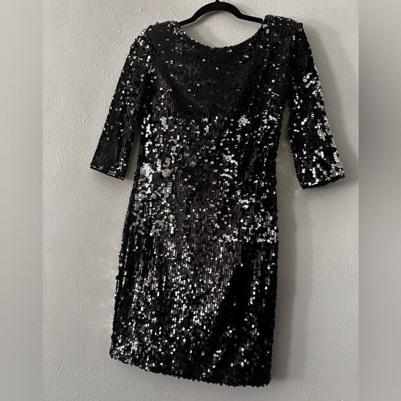 Blaque Label | sequins | vacation | 100% polyester | 90% cotton 10% spandex - Picture 4 of 5